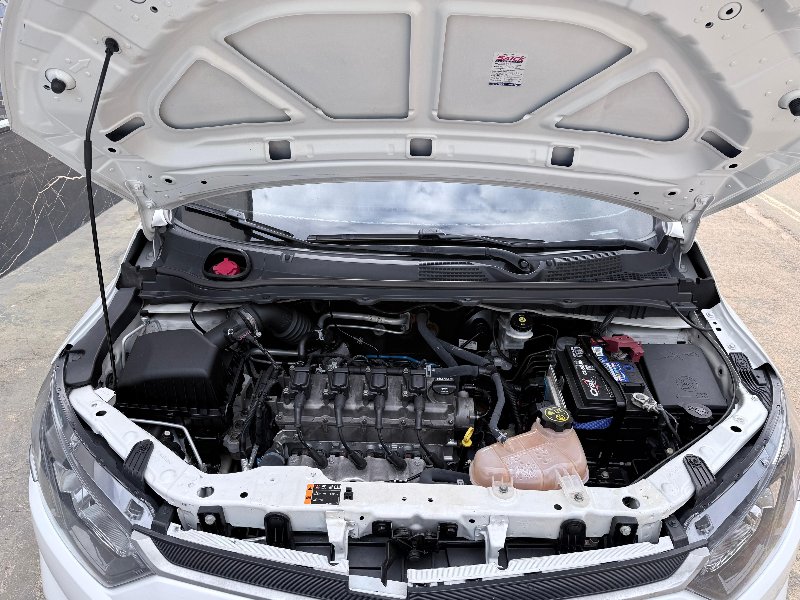 Chevrolet Onix Joy 1.0 8V Flex - Foto 8